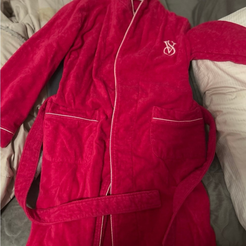 Victoria's Secret Fuchsia Plush Robe - Picture 5 of 5